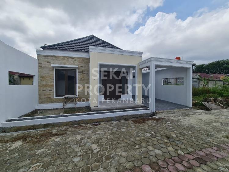 Di jual rumah semi cluster lokasi jalan Ramah kasih/ tenayan