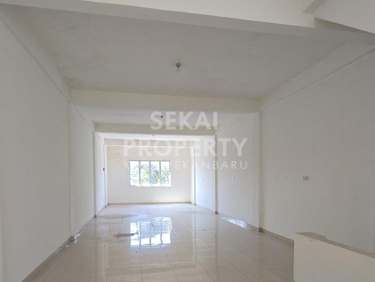 DIJUAL/DISEWAKAN RUKO 3 LANTAI SIAP PAKAI + SISA TANAH BELAKANG LUAS LOKASI JL.HARAPAN RAYA - PEKANBARU