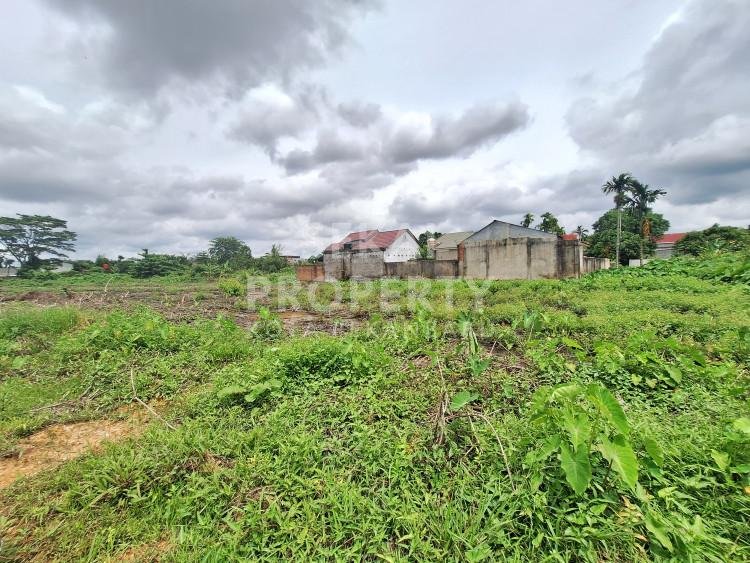 DIJUAL SEBIDANG TANAH LOKASI JL.RAWA INDAH/ARIFIN AHMAD-PEKANBARU