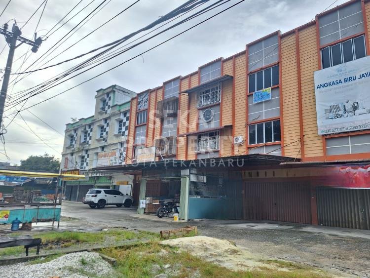 DIJUAL/DISEWAKAN RUKO 3 LANTAI SIAP PAKAI + SISA TANAH BELAKANG LUAS LOKASI JL.HARAPAN RAYA - PEKANBARU