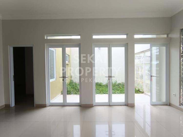 DI JUAL RUMAH  CLUSTER 2 LANTAI  JL SM AMIN