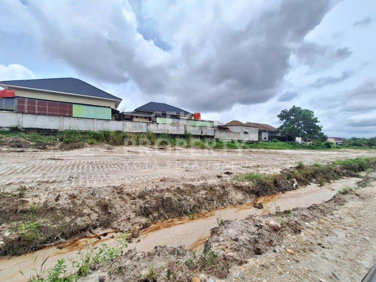 DISEWAKAN / KERJASAMA TANAH BUAT BANGUN GEDUNG USAHA KULINER LOKASI JL.ARIFIN AHMAD-PEKANBARU
