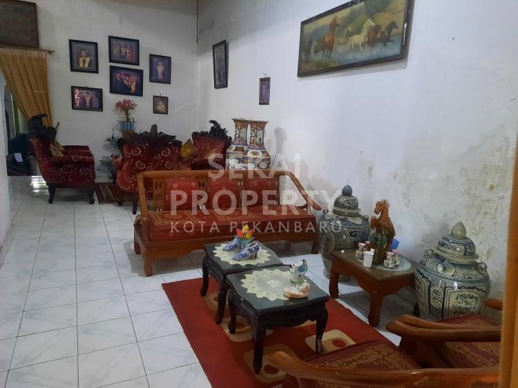 Dijual Rumah 1.5 Lantai  Jalan Gotot subroto - Pekanbaru