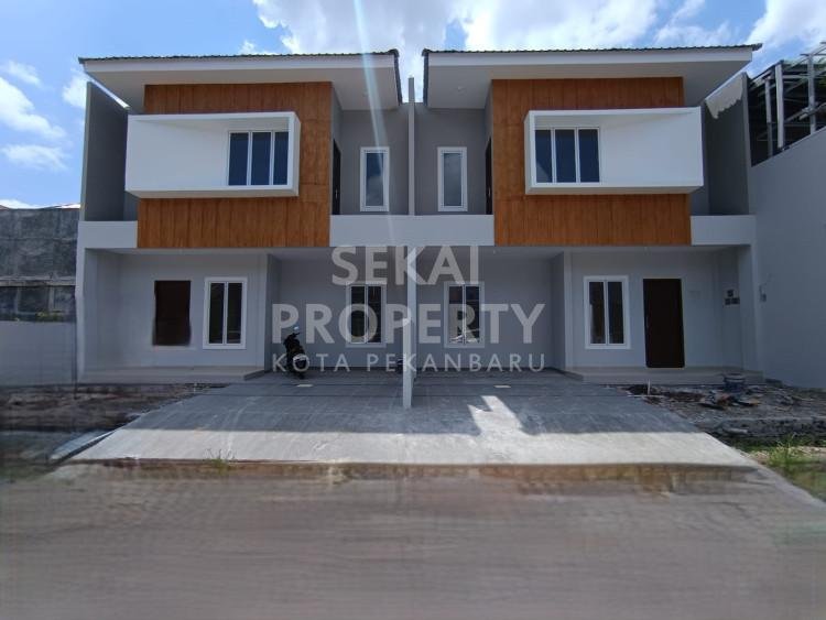 DI JUAL RUMAH 2 LANTAI  CLUSTER  JL  PEMUDA