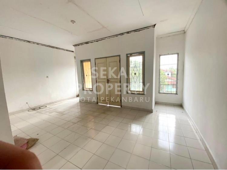 DIJUAL RUMAH 2 LANTAI LUAS LOKASI JL.BAMBU KUNING-PEKANBARU
