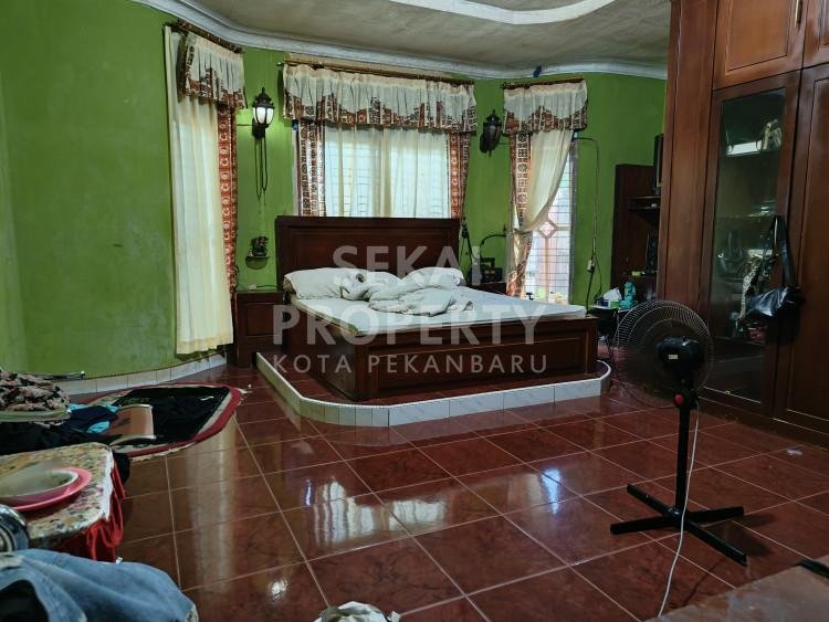 DIJUAL RUMAH BULATAN LOKASI DEKAT ARIFIN AHMAD PEKANBARU RIAU