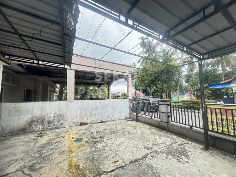 Lihat semua foto