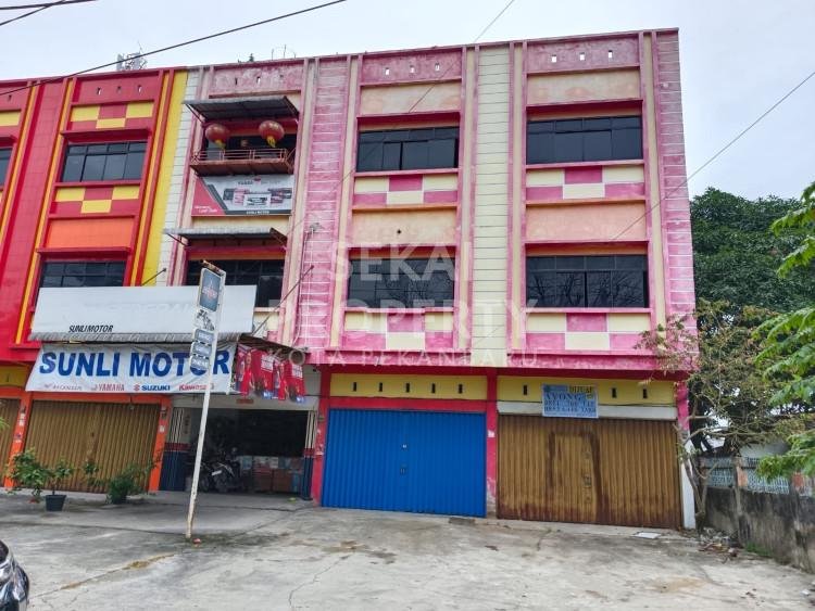 Dijual Ruko 3lt lokasi Jl. Dharma Bakti / SIgunggung - Pekanbaru