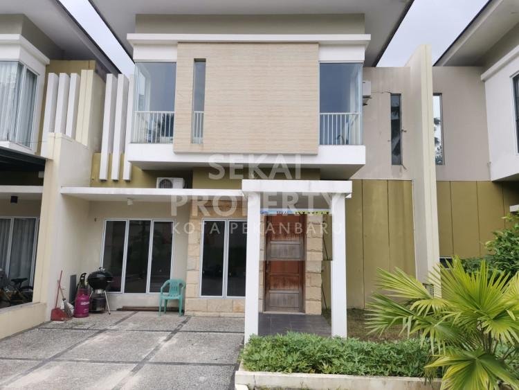 Dijual Rumah Cluster mewah 2lt Semi Furnished lokasi di Jl. Satria / Mahkota Garden - Pekanbaru