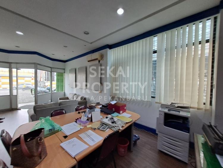 DIJUAL 4 UNIT RUKO 3 LT LOKASI TEPI JALAN SUDIRMAN-PEKANBARU