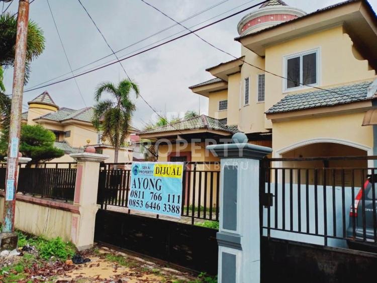 Dijual Rumah Mewah Posisi Hook, Jl. Bunga Raya, Pekanbaru