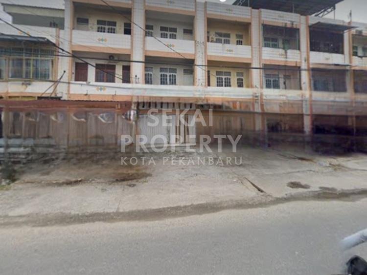 DIJUAL 3 UNIT GANDENG RUKO 3 LANTAI LOKASI JL.KAYU MANIS -PEKANBARU