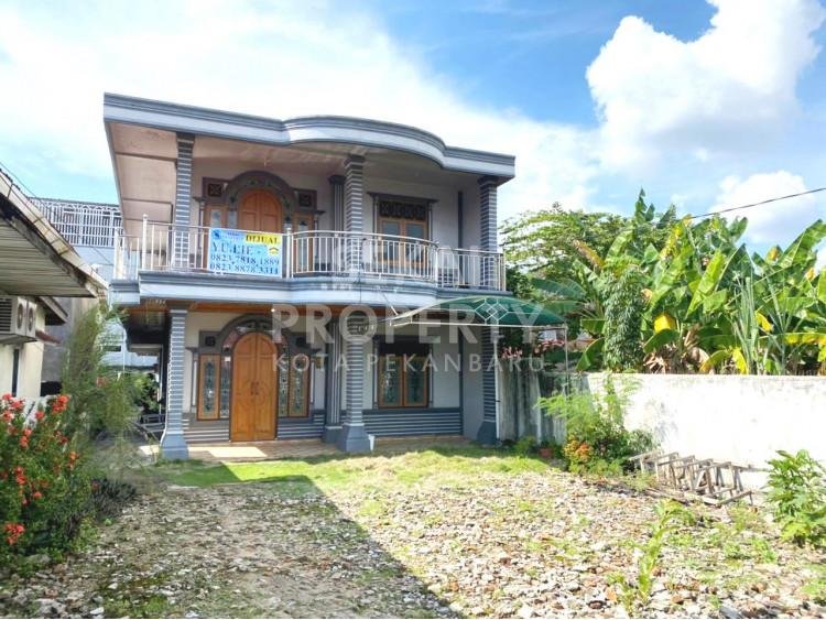 DIJUAL / DISEWAKAN RUMAH BULATAN 2 LANTAI DENGAN TANAH SANGAT LUAS LOKASI JL SIDOMULYO-PEKANBARU