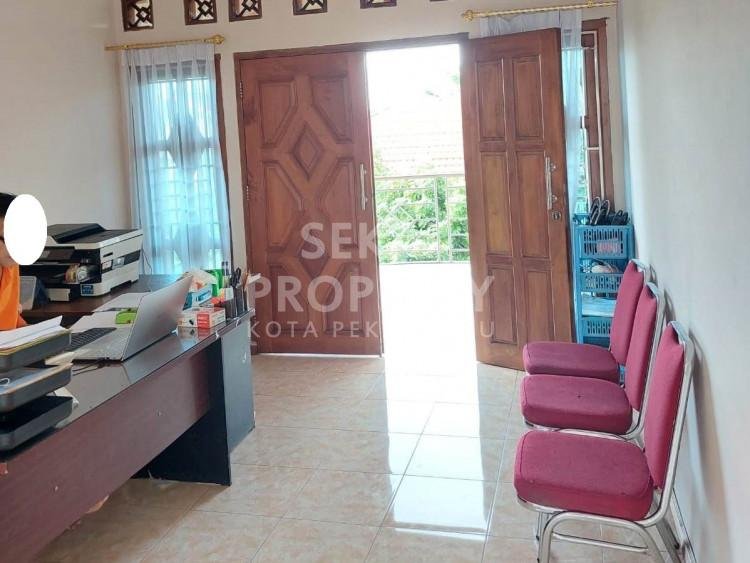 Dijual Rumah 2 Lt Murah, Di Tengah Kota, Di Jl. Tengku Bay - Pekanbaru