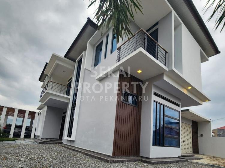 DIsewakan Rumah Mewah Full Furnish