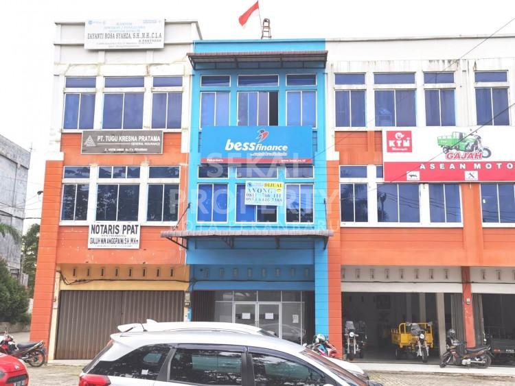 Dijual Ruko 3lt murah, siap pakai dan ditepi jalan besar Jl. Arifin Ahmad - Pekanbaru
