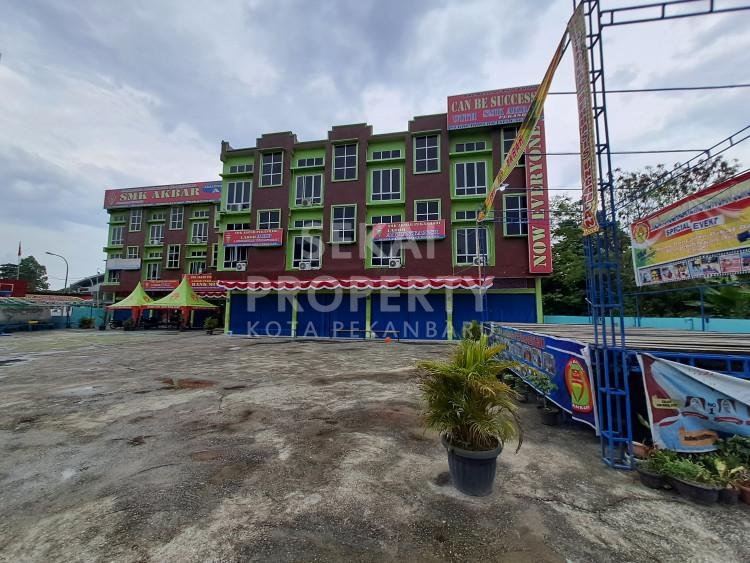 Dijual / disewakan 8 unit ruko 3 lt lokasi Jl. Harapan Raya Ujung - Pekanbaru