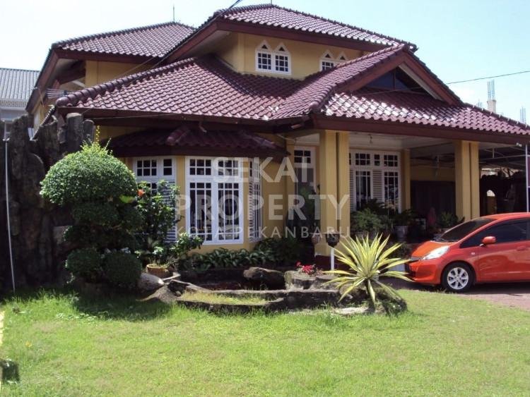 DIJUAL RUMAH MEWAH JL JENDRAL