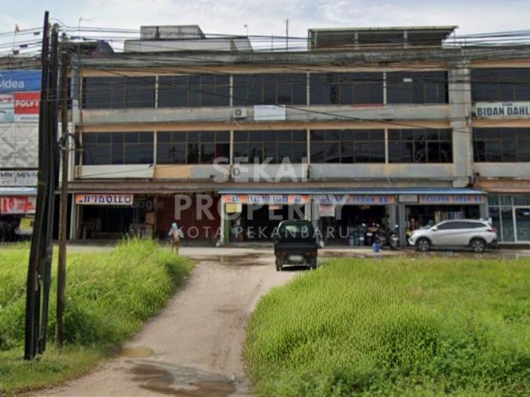 DIJUAL 2 UNIT RUKO GANDENG 3,5 LANTAI LOKASI TEPI JALAN HR.SOEBRANTAS/PANAM-PEKANBARU