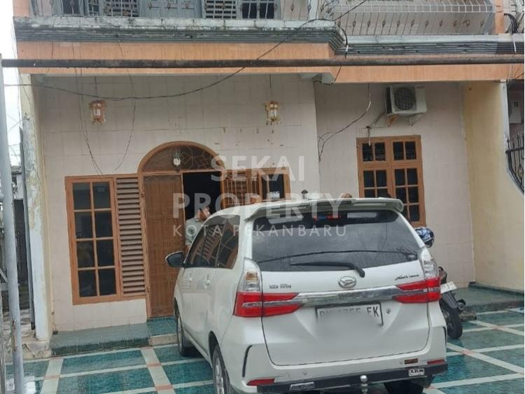 DISEWA RUMAH  LANTAI 2 DEKAT JL.PEMUDA