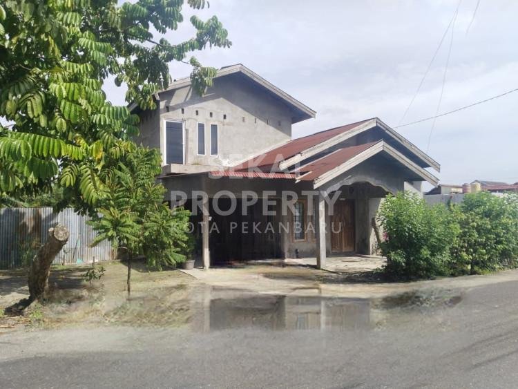 DIJUAL CEPAT RUMAH 2 LANTAI LOKASI JL.HANGTUAH-PEKANBARU
