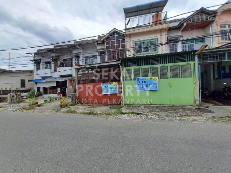 DIJUAL RUMAH DI JALAN KAMPAR PEKANBARU