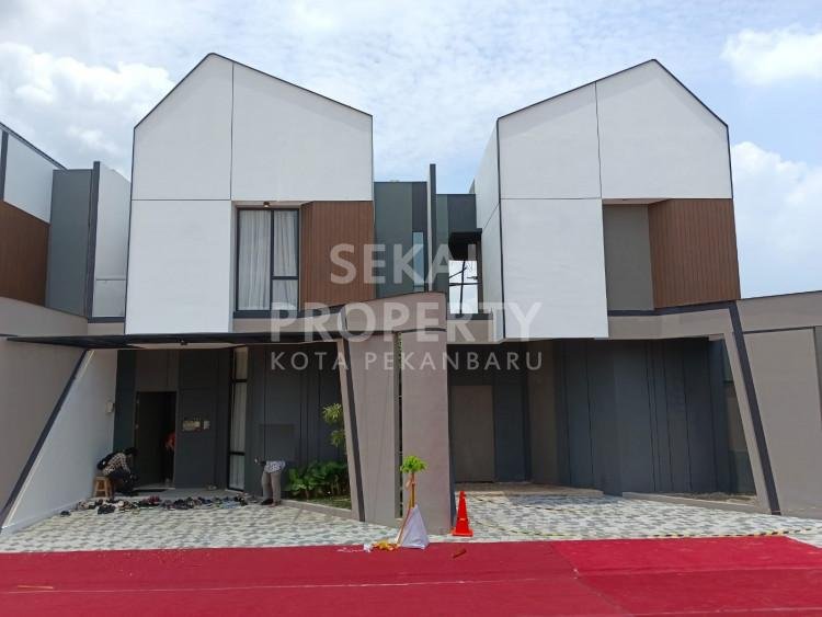 Dijual rumah Cluster mewah 2lt dengan fasilitas terlengkap lokasi Rumbai