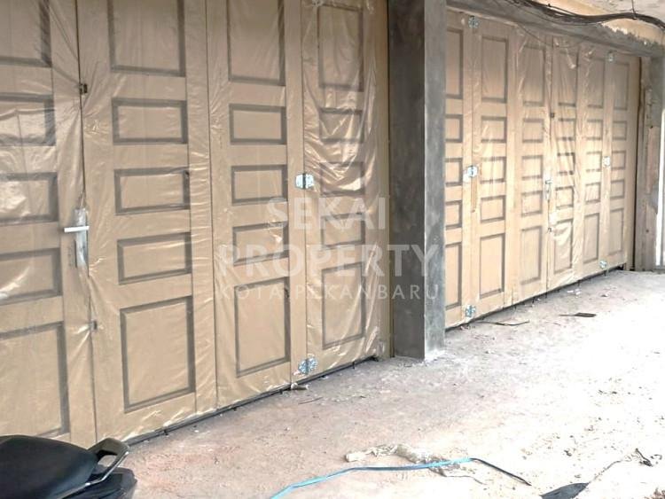 DISEWAKAN RUKO GANDENG (2 UNIT) BERLOKASI STRATEGIS DI DUMAI