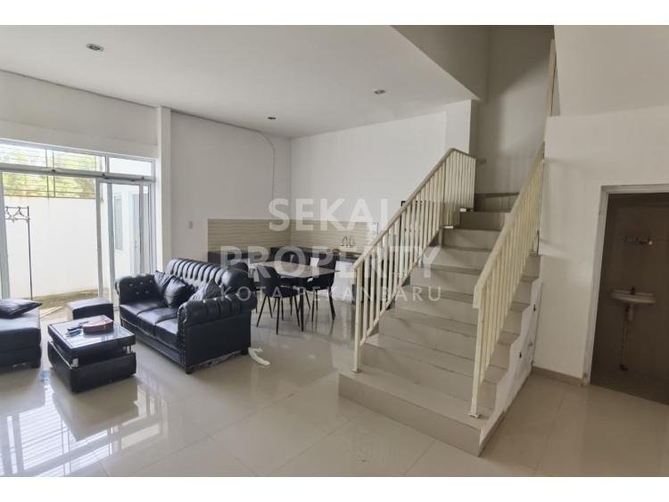 Disewakan Rumah Furnish Dalam Cluster Di Jl. Sutomo