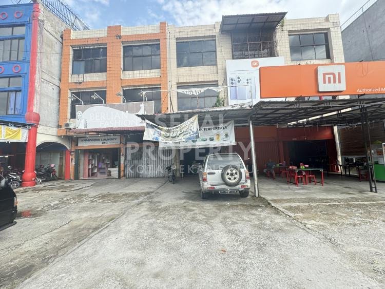 DIJUAL  1 UNIT RUKO  3 LT + TANAH + BANGUNAN JL .HARAPAN RAYA UJUNG
