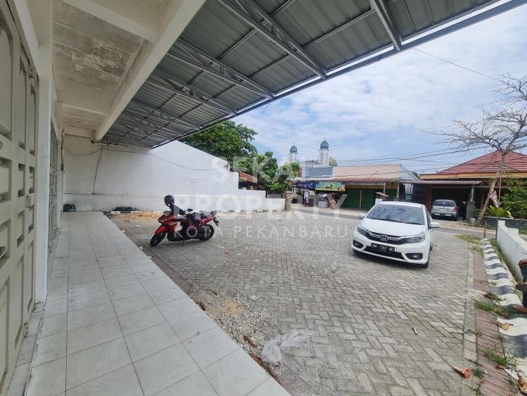Lihat semua foto