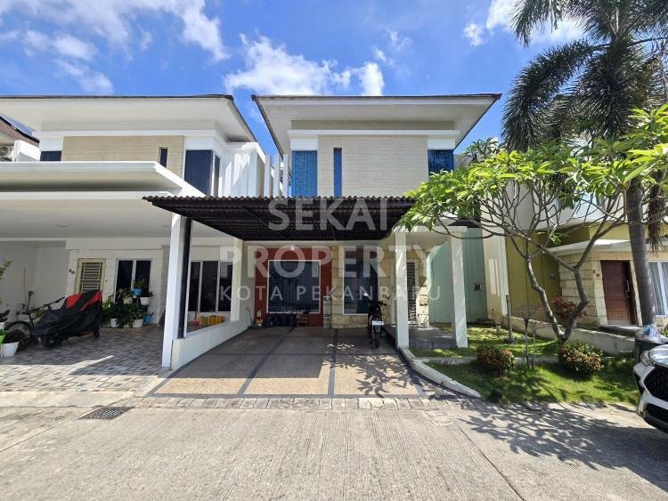 DIJUAL RUMAH CLUSTER 2 LANTAI FULL FURNISH CANTIK LOKASI DEKAT JL.KUANTAN-PEKANBARU