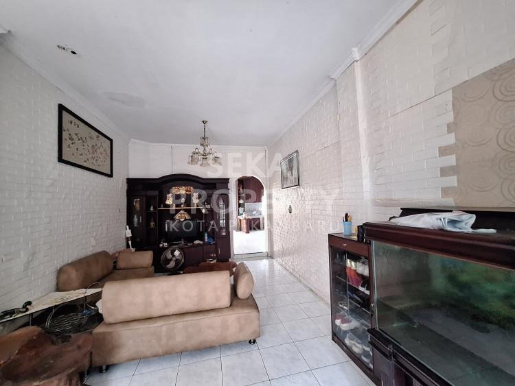 DIJUAL RUMAH 2,5 LANTAI LOKASI DALAM KOTA JL.ROKAN-PEKANBARU