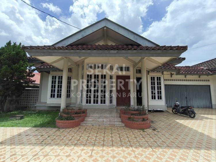 Dijual Rumah Bulatan Lokasi dekat jalan hang tuah