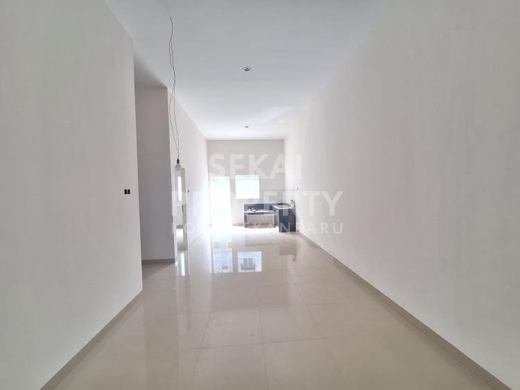 DIJUAL/DISEWAKAN RUMAH BARU POSISI HOOK SIAP HUNI LOKASI JL. KARYA INDAH - PEKANBARU