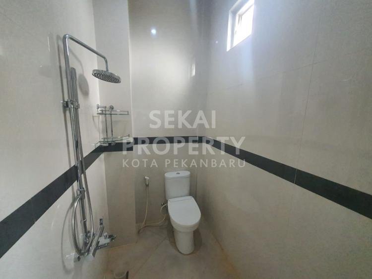 Lihat semua foto