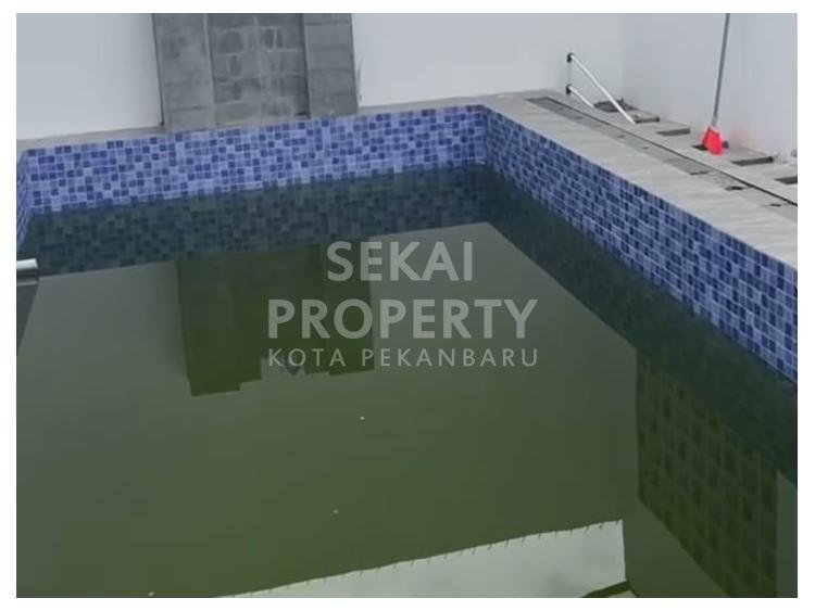 Lihat semua foto