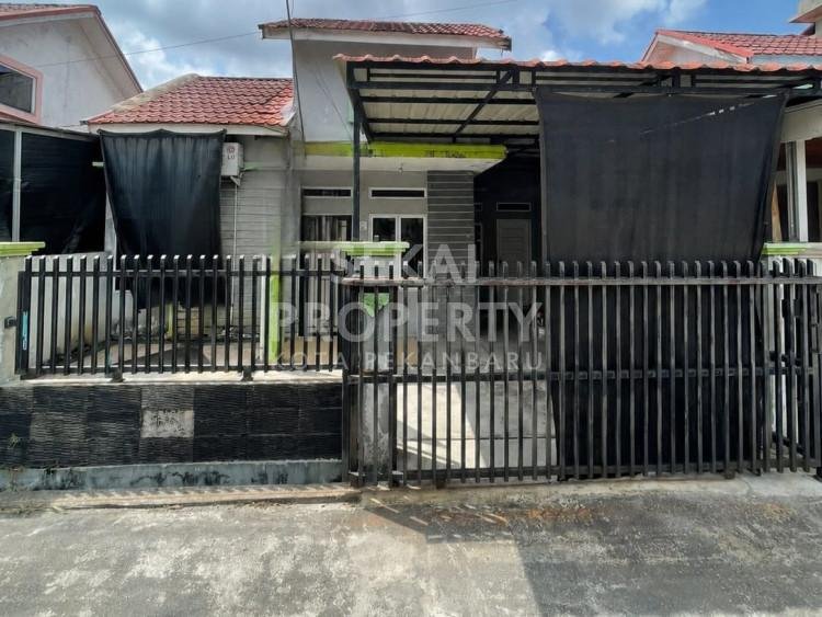 DI JUAL RUMAH JL SUMATRA, HANGTUAH UJUNG