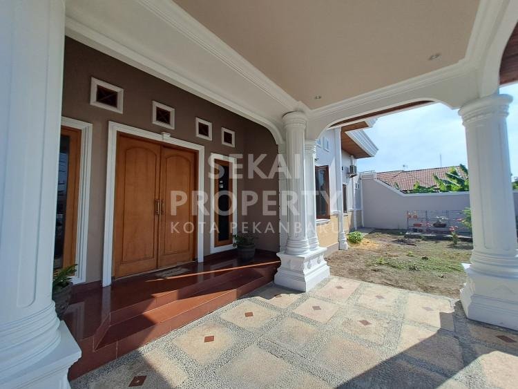 DIJUAL RUMAH BULATAN MEWAH FULL FURNISH DI DEKAT JL.DURIAN JL.GARUDA-PEKANBARU