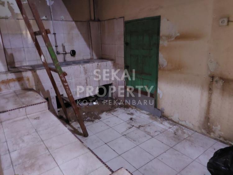 Dijual / disewakan Ruko 2,5 lt murah di tengah kota Jl. Setiabudi