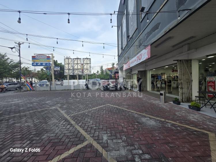 DIJUAL 3 UNIT RUKO 3LT ( GANDENG ) + TANAH JL.JENDRAL SUDIRMAN