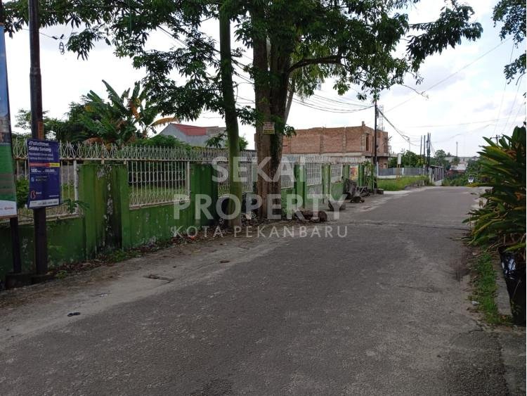 Disewakan Tanah 1200 M2. Tengah kota