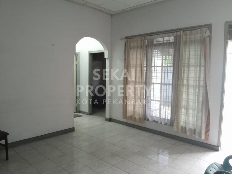 DIJUAL RUMAH DI JALAN TANGKUBAN PERAHU PEKANBARU
