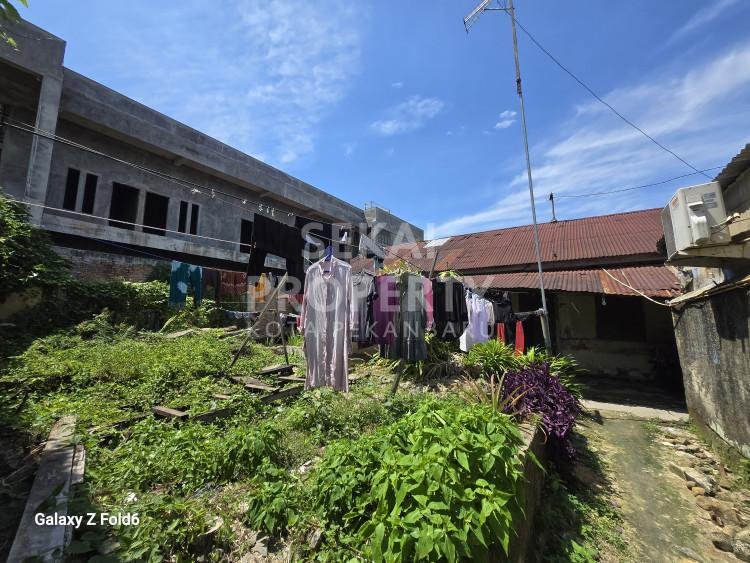 DIJUAL TANAH + BANGUNAN DEKAT JL.JENDRAL SUDIRMAN
