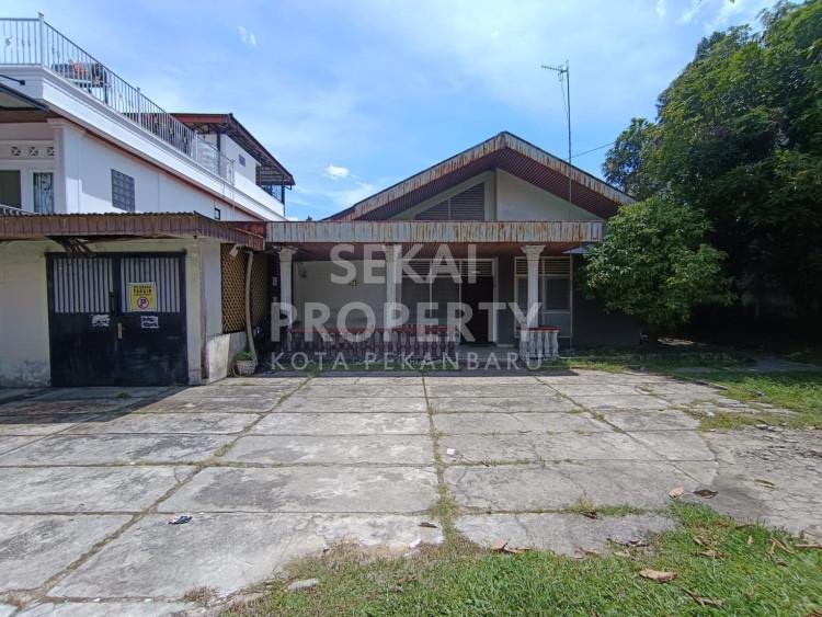 Dijual Rumah + Tanah Luas daerah Diponegoro