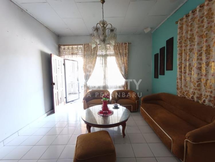 Dijual Rumah + Tanah Luas daerah Diponegoro