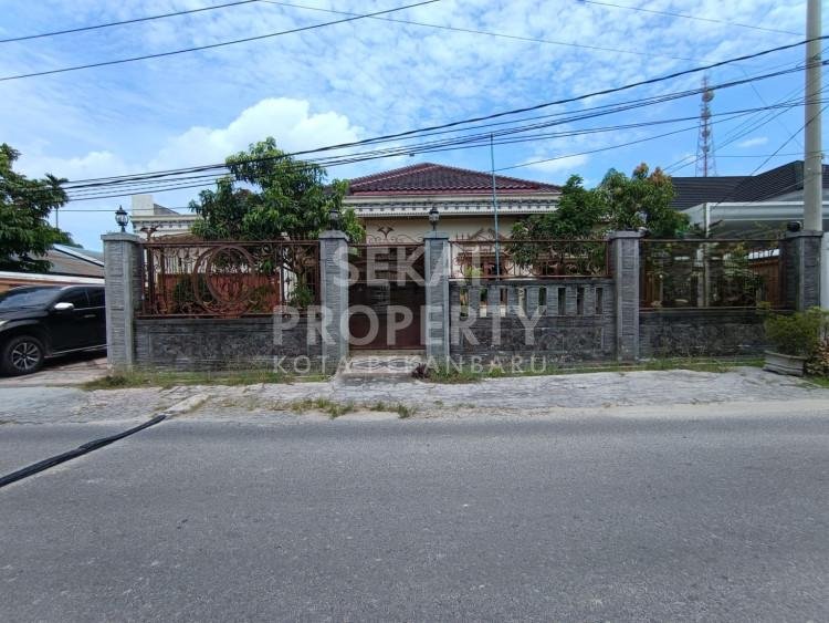 DIJUAL RUMAH MEWAH JL BAMBU KUNING