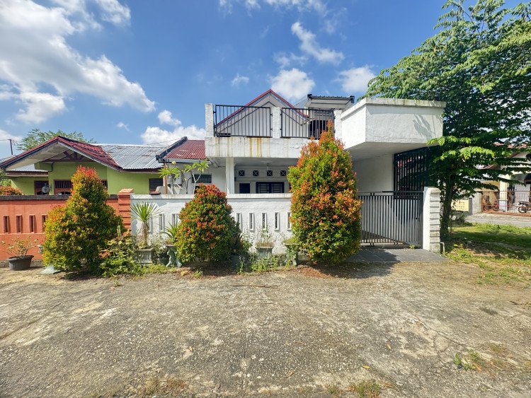 DIJUAL RUMAH 2 LT JL .PUNCAK SARI RUMBAI