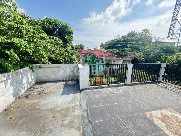 DIJUAL RUMAH 2 LT JL .PUNCAK SARI RUMBAI