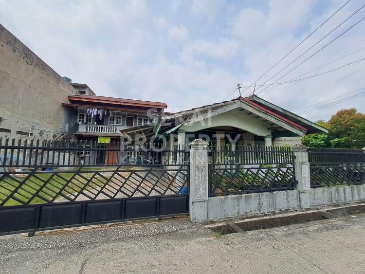 DIJUAL TANAH BONUS BANGUNAN LAMA LOKASI DEKAT MALL LIVING WORD-PEKANBARU